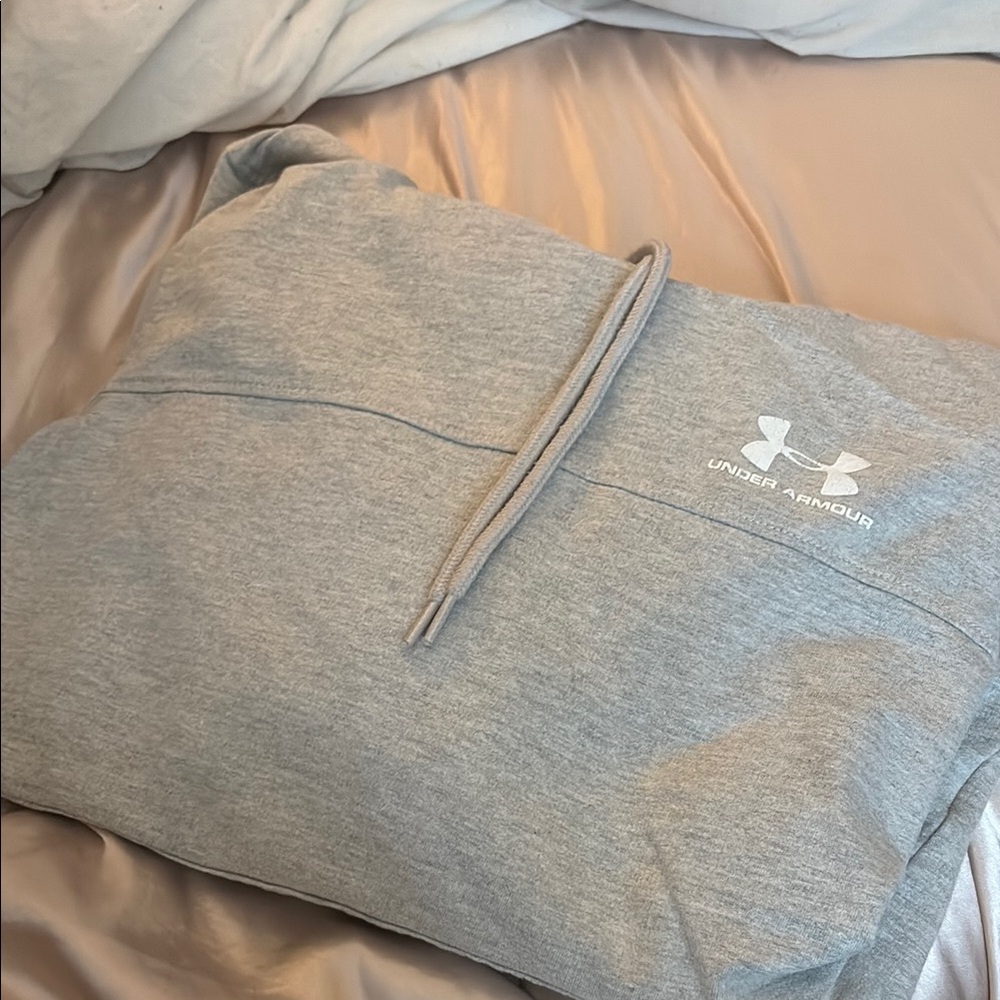 Under Armour Light Gray Pullover
